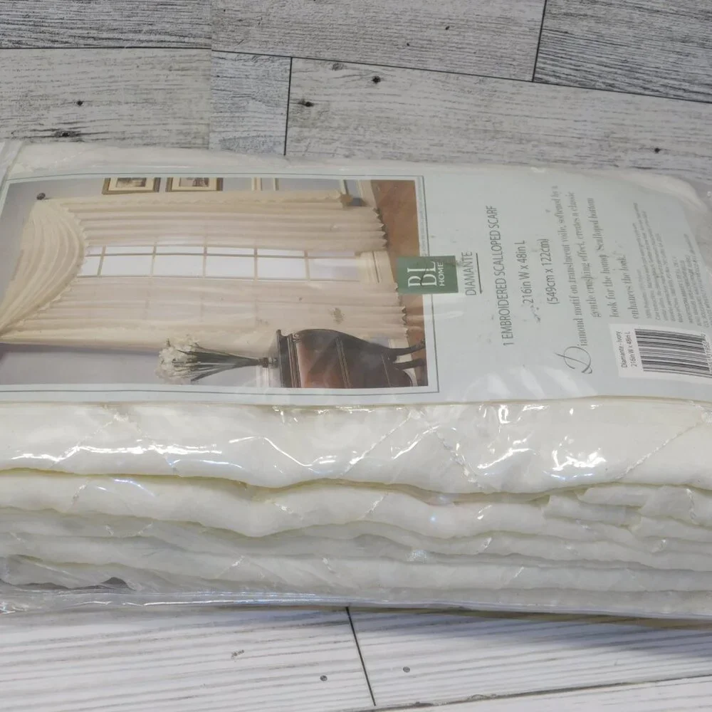 BL HOME DIAMMANNITE SCALLOPPED SCARF WINDOW TREATMENT 216 IN w 48 IN l *